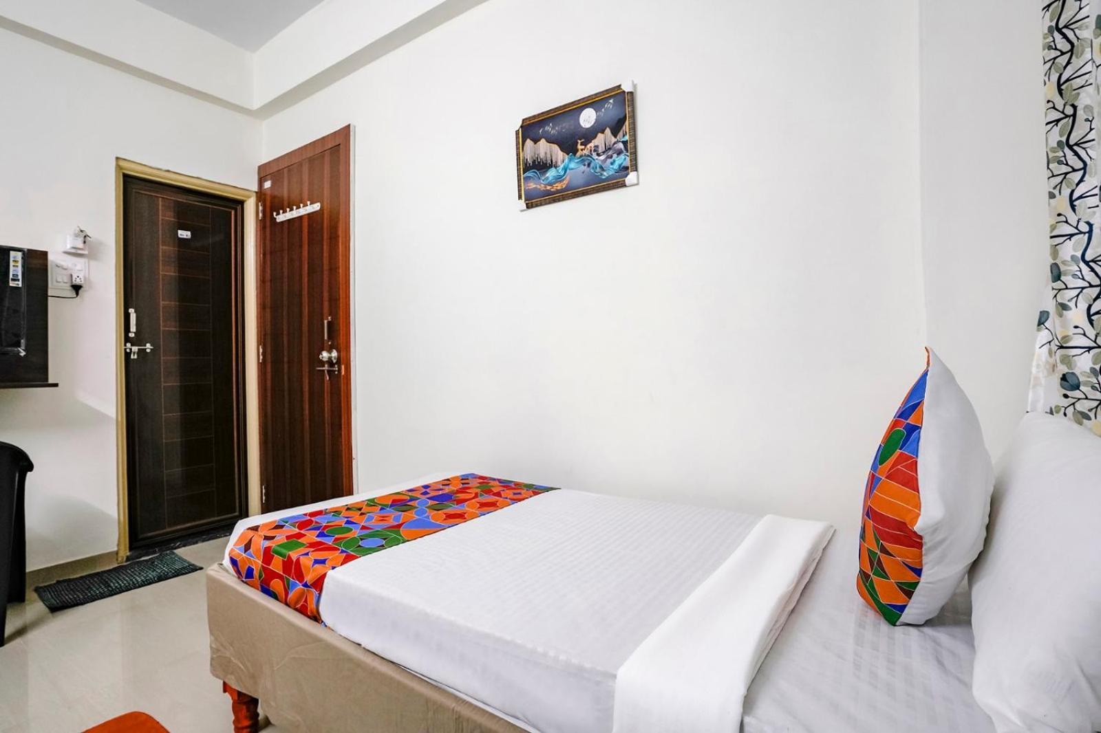 Hotel Comfort Caves ناسيك المظهر الخارجي الصورة
